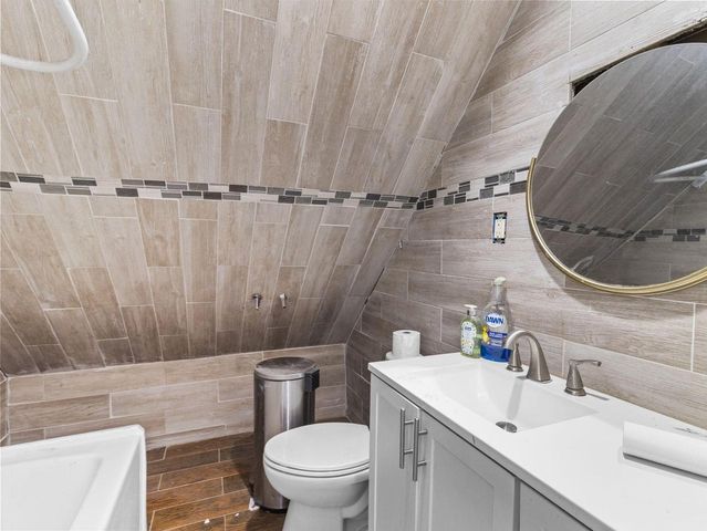 2418 S 30th STREET, Milwaukee, WI 53215