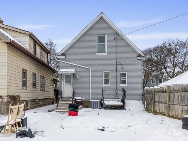 2418 S 30th STREET, Milwaukee, WI 53215