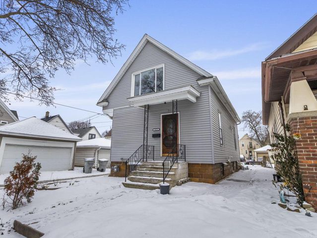 2418 S 30th STREET, Milwaukee, WI 53215