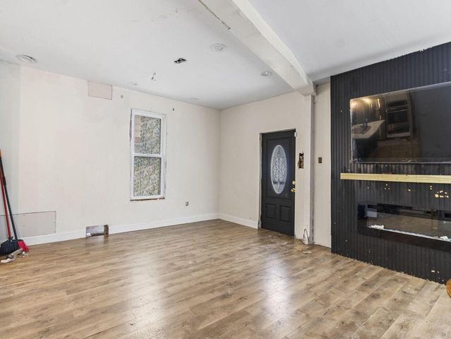 2418 S 30th STREET, Milwaukee, WI 53215