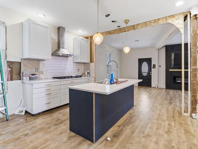 2418 S 30th STREET, Milwaukee, WI 53215