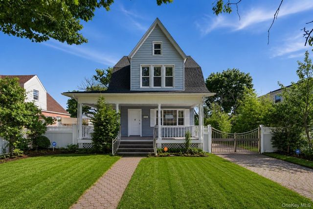 136 Elm Street, Valley Stream, NY 11580