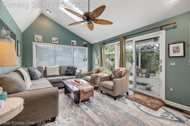 65 Willison Road, Village Of Grosse Pointe Shores, MI 48236