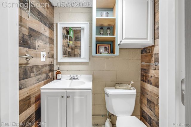 65 Willison Road, Village Of Grosse Pointe Shores, MI 48236