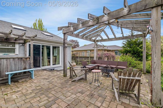 65 Willison Road, Village Of Grosse Pointe Shores, MI 48236