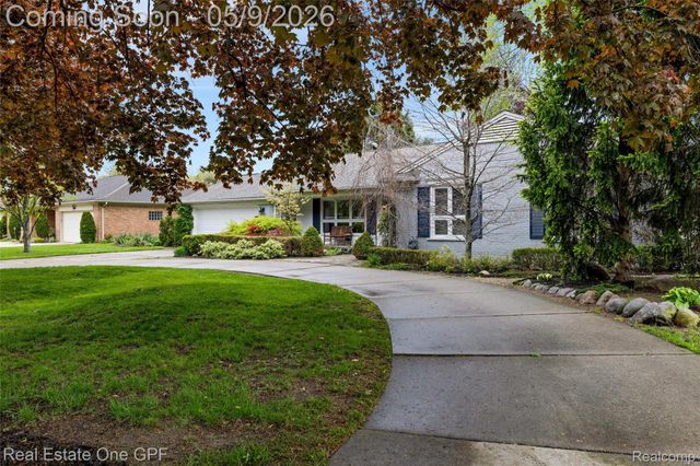 65 Willison Road, Village Of Grosse Pointe Shores, MI 48236