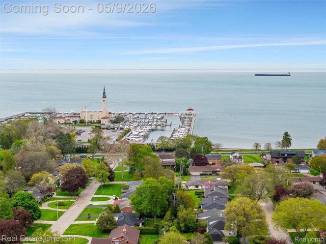65 Willison Road, Village Of Grosse Pointe Shores, MI 48236