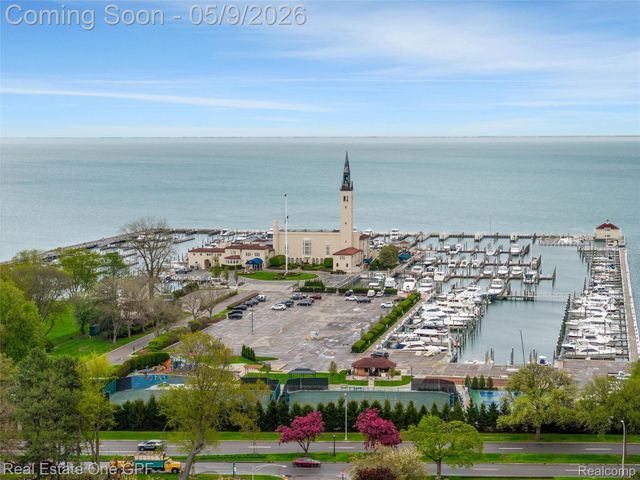 65 Willison Road, Village Of Grosse Pointe Shores, MI 48236