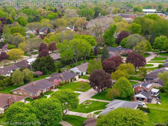 65 Willison Road, Village Of Grosse Pointe Shores, MI 48236
