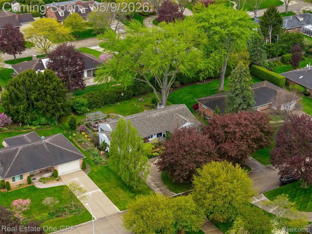 65 Willison Road, Village Of Grosse Pointe Shores, MI 48236