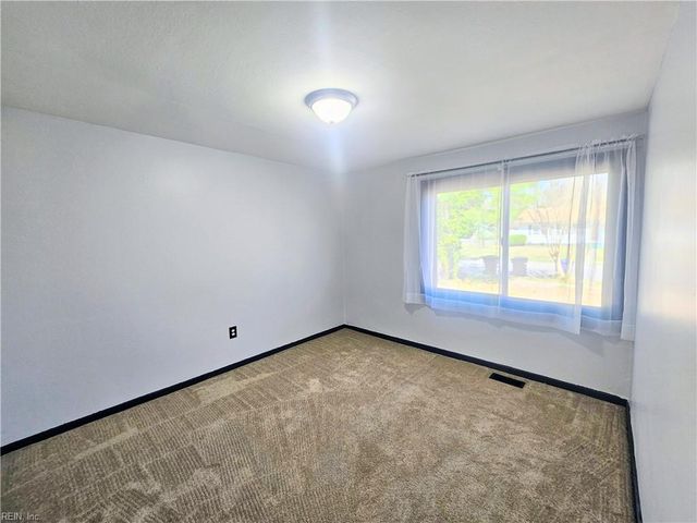 203 Median CIR, Portsmouth, VA 23701