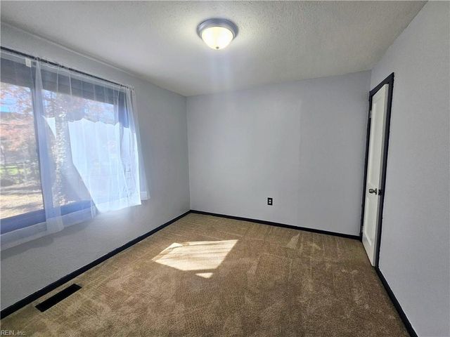 203 Median CIR, Portsmouth, VA 23701