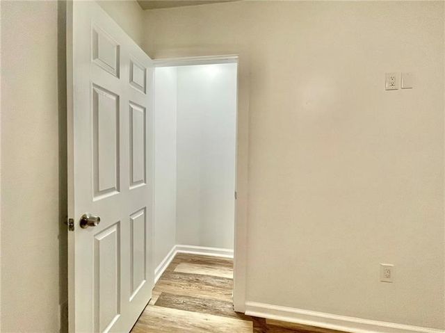 860 Pennsylvania Ave, Coraopolis, PA 15108