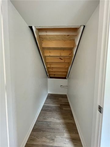 860 Pennsylvania Ave, Coraopolis, PA 15108