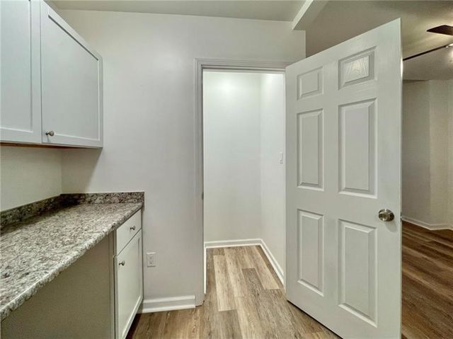 860 Pennsylvania Ave, Coraopolis, PA 15108