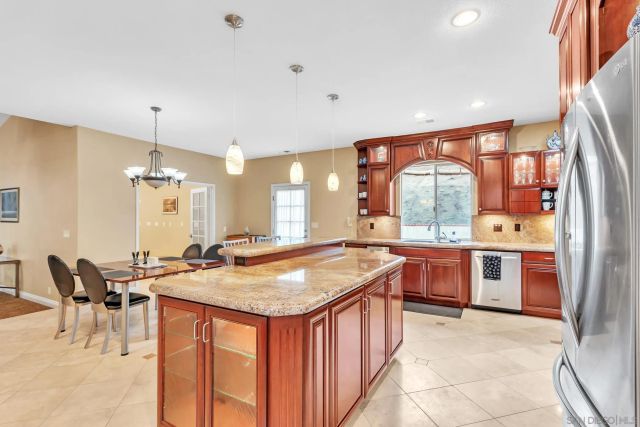 2389 Victoria Circle, Alpine, CA 91901