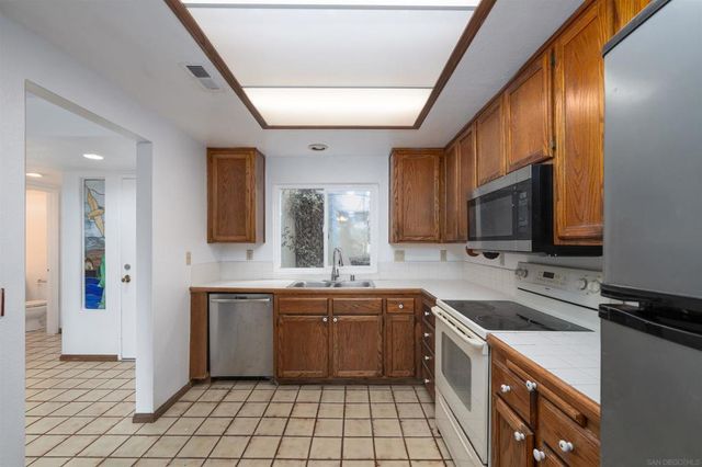 5654 Tumbleweed Way, Oceanside, CA 92057