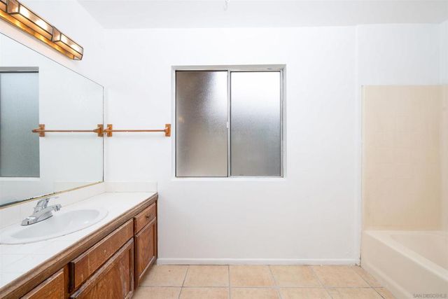 5654 Tumbleweed Way, Oceanside, CA 92057