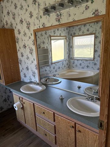 125 Classic Country Court, Springtown, TX 76082