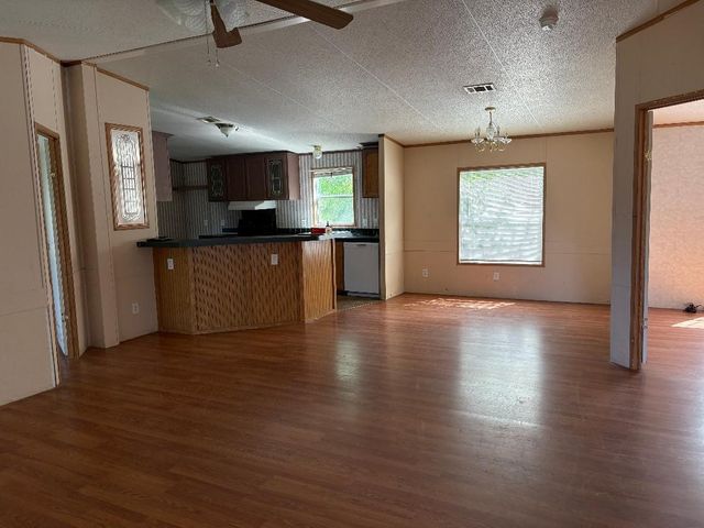 125 Classic Country Court, Springtown, TX 76082