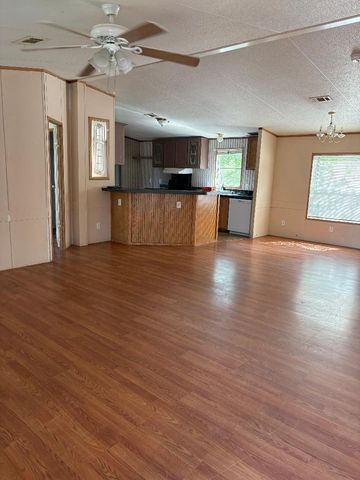125 Classic Country Court, Springtown, TX 76082