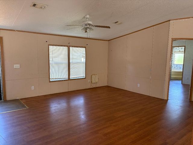 125 Classic Country Court, Springtown, TX 76082