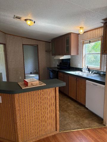 125 Classic Country Court, Springtown, TX 76082