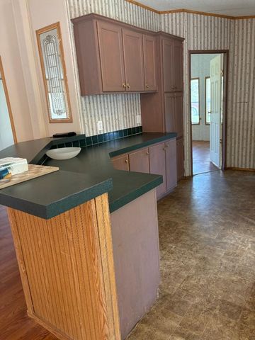 125 Classic Country Court, Springtown, TX 76082