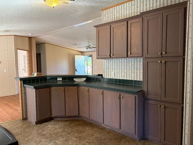 125 Classic Country Court, Springtown, TX 76082