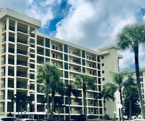 3100 N Palm Aire Drive 706, Pompano Beach, FL 33069