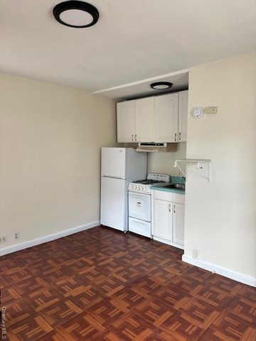 451 E Broadway 1, Long Beach, NY 11561