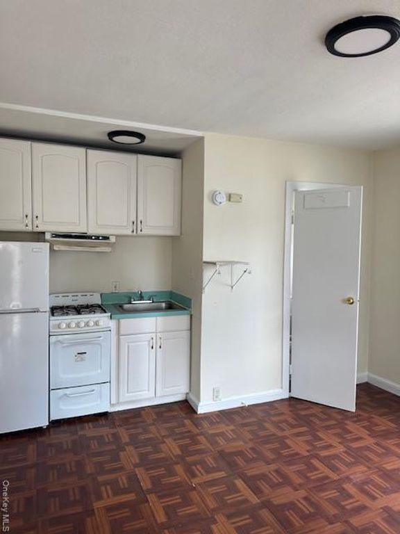 451 E Broadway 1, Long Beach, NY 11561