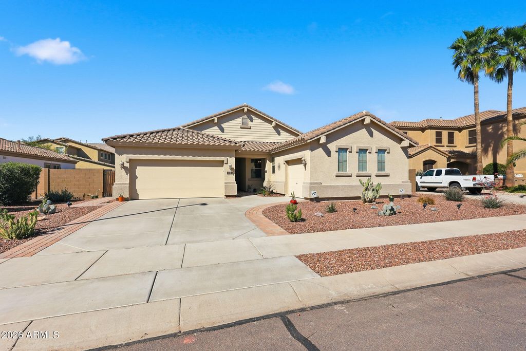 80 S 167TH Drive, Goodyear, AZ 85338