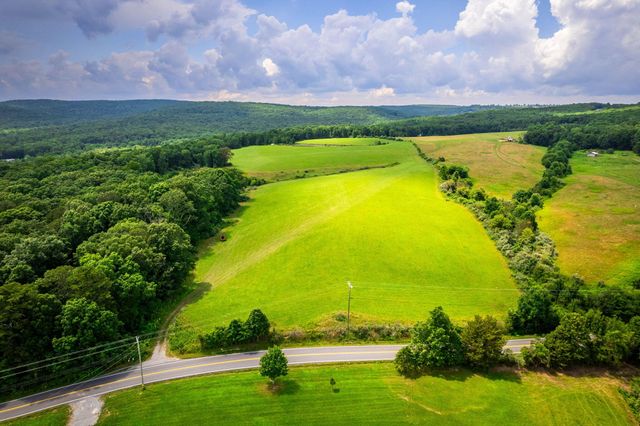 1901 Lewis Chapel Road, Graysville, TN 37338