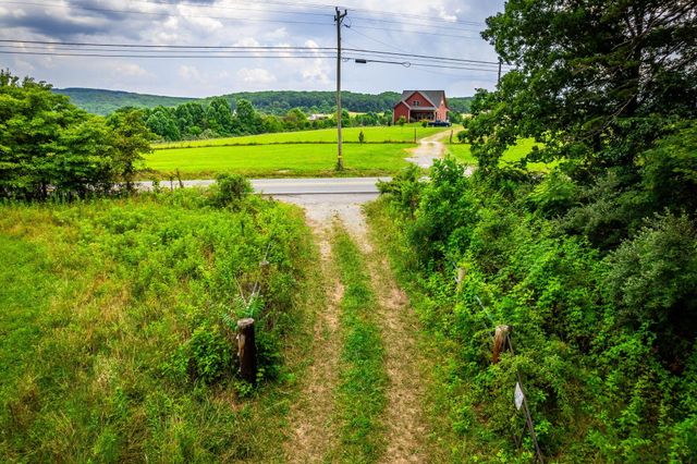 1901 Lewis Chapel Road, Graysville, TN 37338