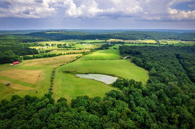 1901 Lewis Chapel Road, Graysville, TN 37338