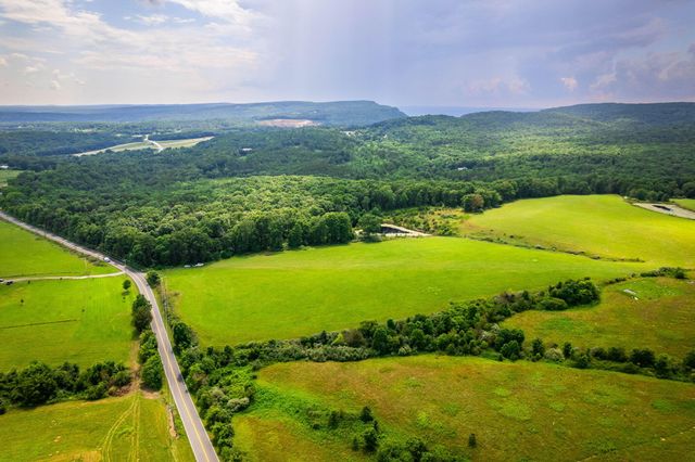 1901 Lewis Chapel Road, Graysville, TN 37338
