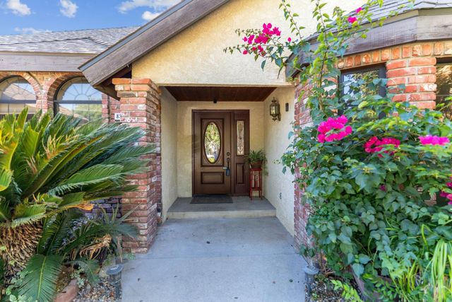 8357 N 1st Street, Fresno, CA 93720