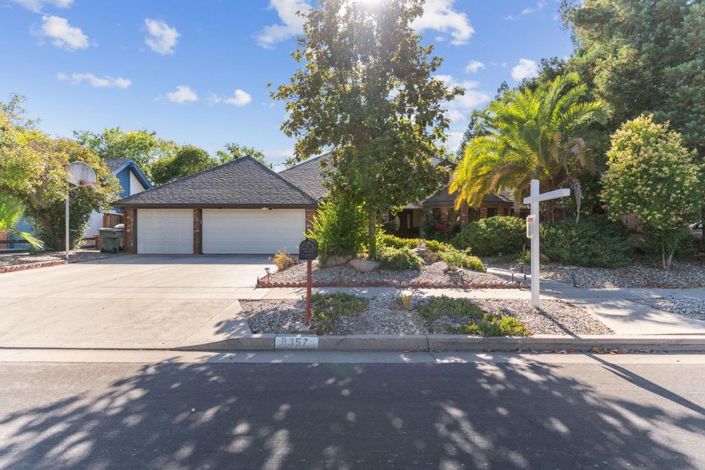 8357 N 1st Street, Fresno, CA 93720