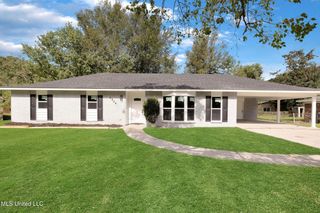 2806 Hickman Avenue, Picayune, MS 39466