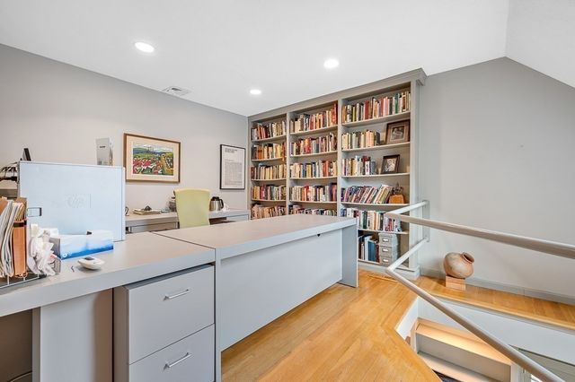 39 Waterford Drive 39, Worcester, MA 01602