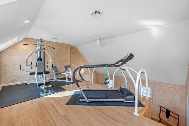 39 Waterford Drive 39, Worcester, MA 01602