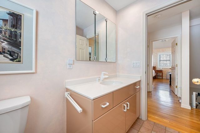 39 Waterford Drive 39, Worcester, MA 01602