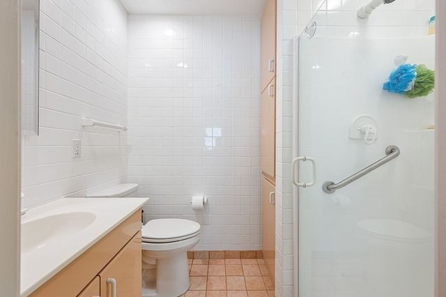 39 Waterford Drive 39, Worcester, MA 01602
