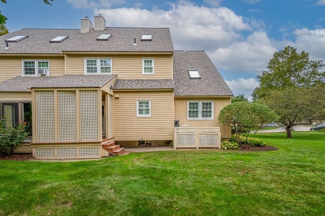 39 Waterford Drive 39, Worcester, MA 01602