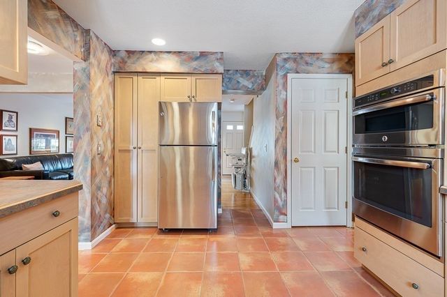 39 Waterford Drive 39, Worcester, MA 01602