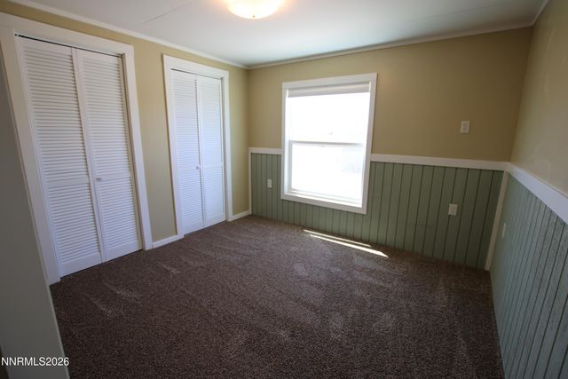 8 Falcon Way, Yerington, NV 89447