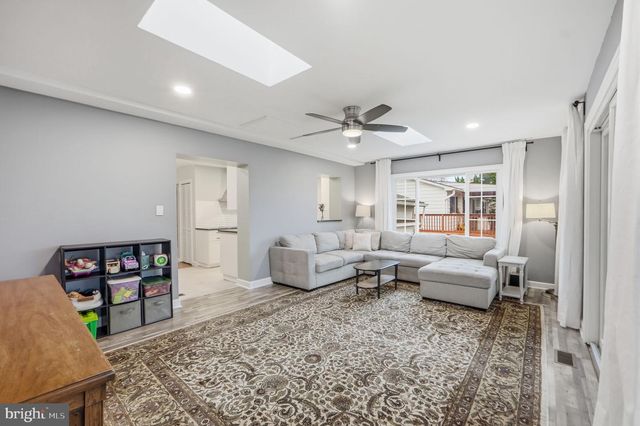 2101 YORK DR, Woodbridge, VA 22191