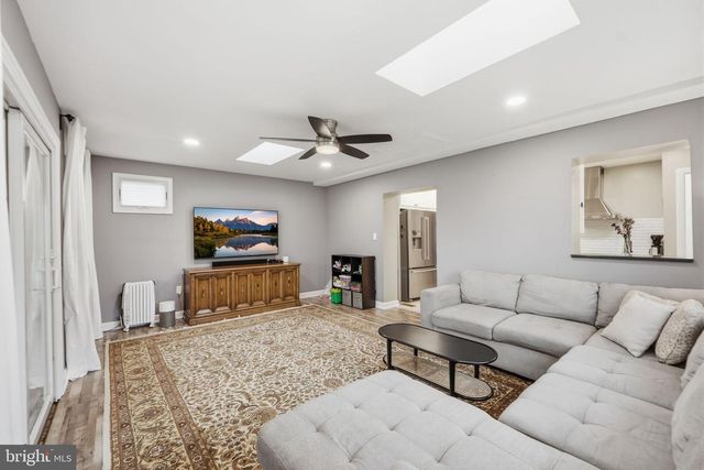 2101 YORK DR, Woodbridge, VA 22191