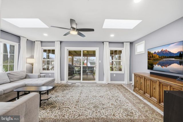 2101 YORK DR, Woodbridge, VA 22191